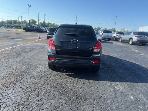 Used 2020 Chevrolet Trax LS FWD image 5