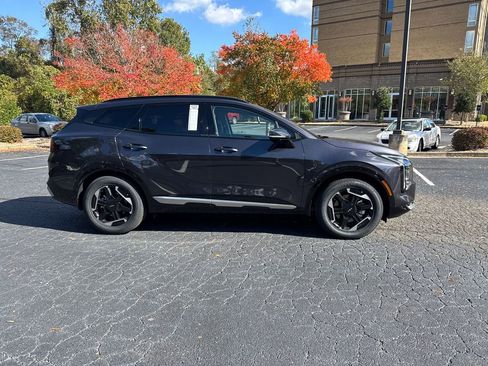 New 2026 Kia Sportage SX image 2