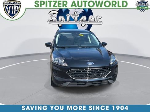 Used 2022 Ford Escape SE w/ SE Sport Appearance Package AWD/4WD image 3