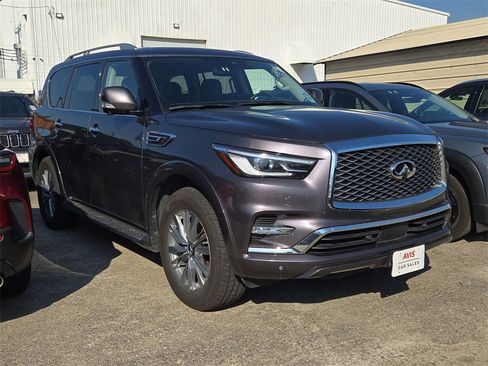 Used 2024 INFINITI QX80 Luxe image 3
