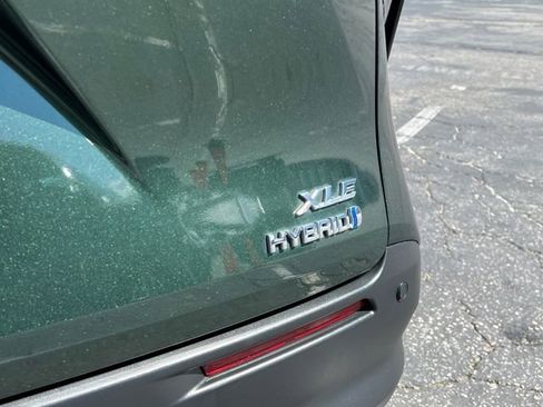 Certified 2023 Toyota Sienna XLE FWD image 23