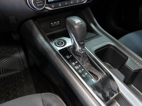 Used 2020 Nissan Sentra SV image 21