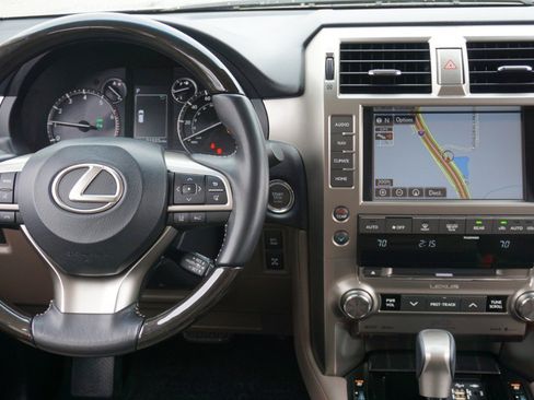 Used 2021 Lexus GX 460 Premium w/ Premium Plus Package image 30