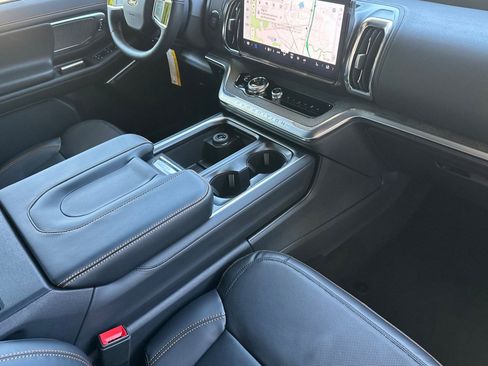 New 2026 Ford Expedition Tremor image 17