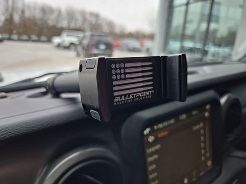 Used 2023 Jeep Wrangler Unlimited AWD/4WD image 79