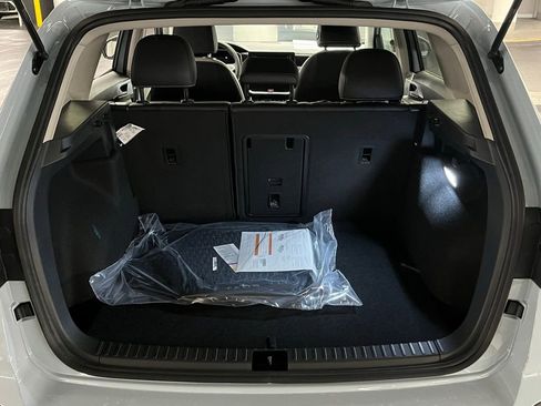 New 2025 Volkswagen Taos SE image 37