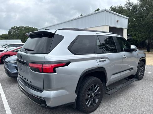 Used 2024 Toyota Sequoia Platinum AWD/4WD image 6