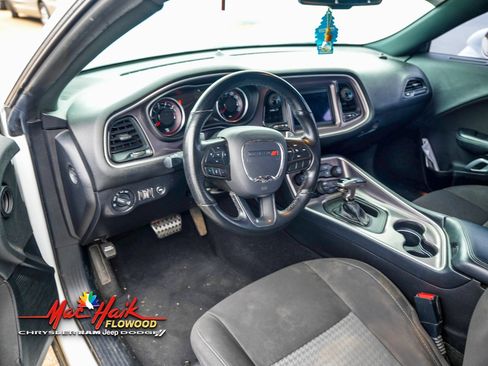 Used 2021 Dodge Challenger R/T image 3