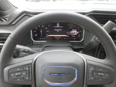 New 2026 GMC Sierra 2500 Denali Ultimate AWD/4WD image 19