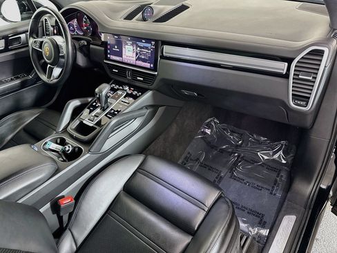 Used 2023 Porsche Cayenne Platinum Edition AWD/4WD image 30