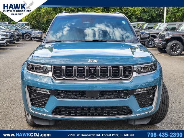 Certified 2026 Jeep Grand Cherokee L Summit w/ Advanced Protech Group IV AWD/4WD image 4