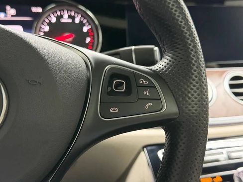 Used 2017 Mercedes-Benz E 400 4MATIC Wagon image 18