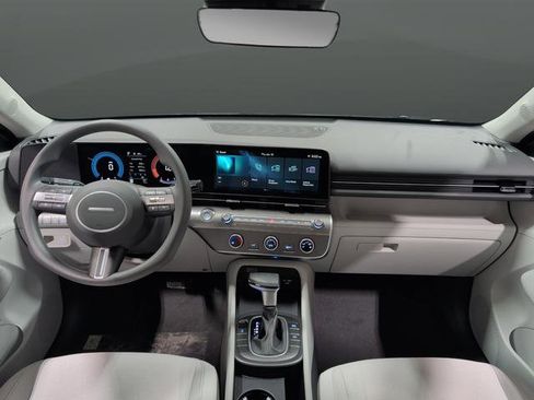 New 2026 Hyundai Kona SE image 5