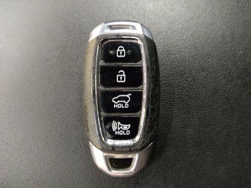 Used 2019 Hyundai Santa Fe Limited FWD image 32