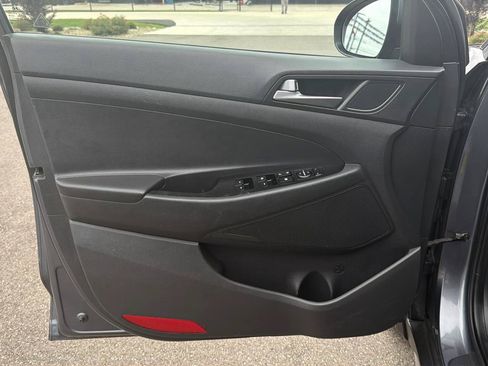 Used 2017 Hyundai Tucson Sport FWD image 8