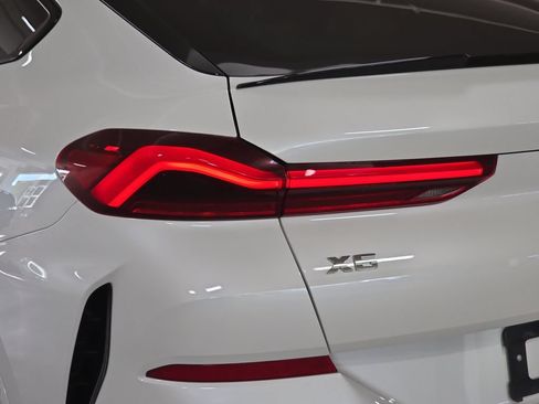 Used 2024 BMW X6 M60i w/ Dynamic Handling Package AWD/4WD image 33