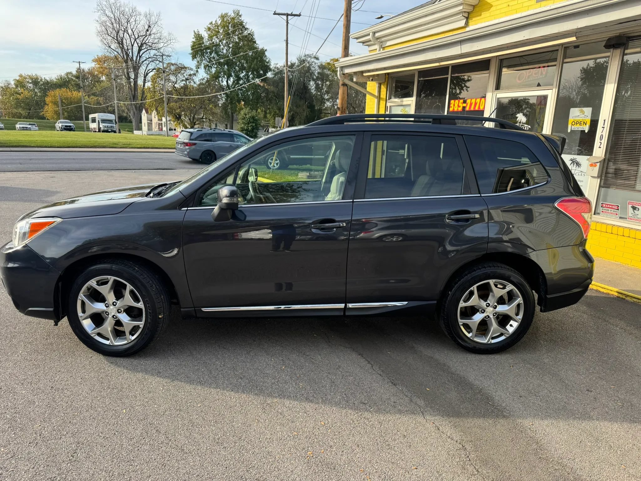 Used 2015 Subaru Forester 2.5i Touring w/ Eyesight & Navigation System AWD/4WD image 3
