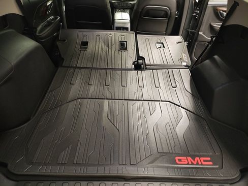 Used 2020 GMC Terrain Denali w/ Denali Premium Package image 15