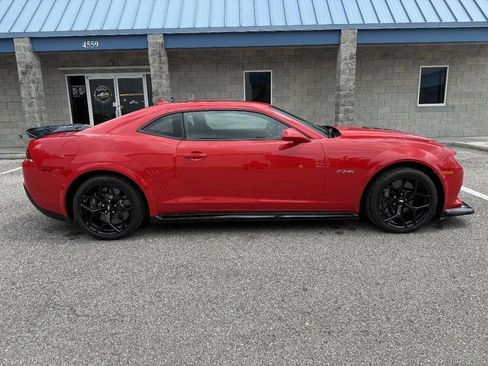 Used 2014 Chevrolet Camaro Z/28 RWD image 10