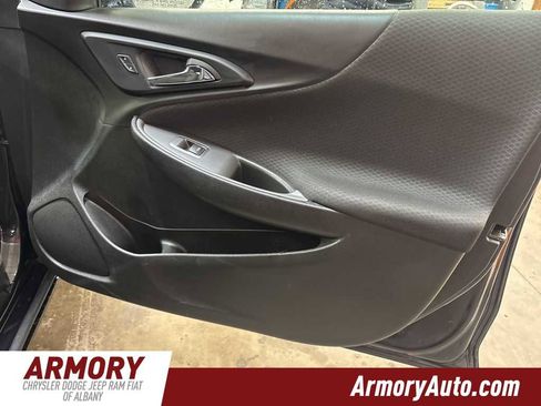 Used 2023 Chevrolet Malibu LT image 32