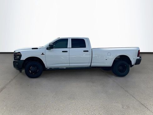 New 2026 RAM 3500 Tradesman AWD/4WD image 4