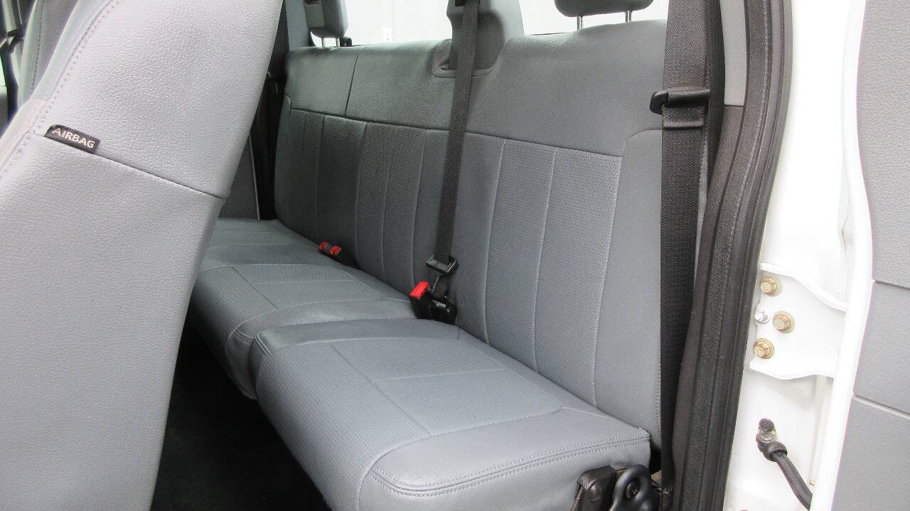Used 2016 Ford F250 XL w/ XL Appearance Package AWD/4WD image 16
