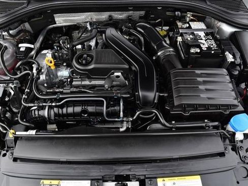 Certified 2025 Volkswagen Jetta Sport FWD image 24