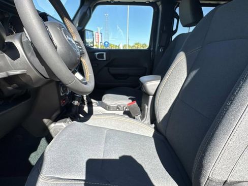 Used 2024 Jeep Wrangler Willys image 11