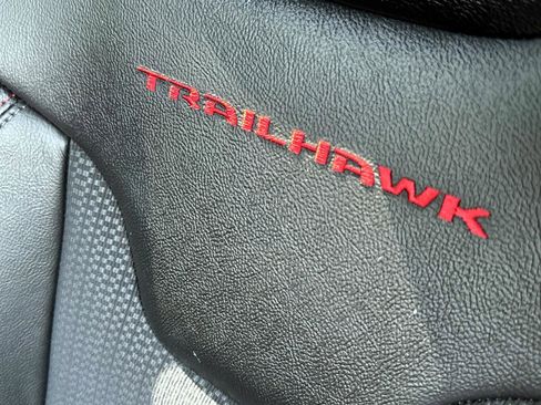 Used 2024 Jeep Compass Trailhawk image 21