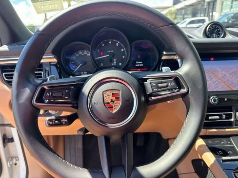 Used 2024 Porsche Macan image 22