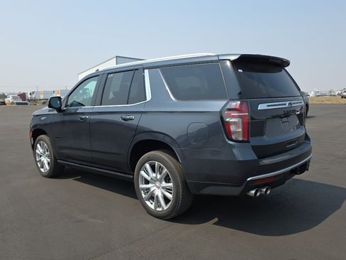 Used 2021 Chevrolet Tahoe High Country w/ Premium Package AWD/4WD image 6