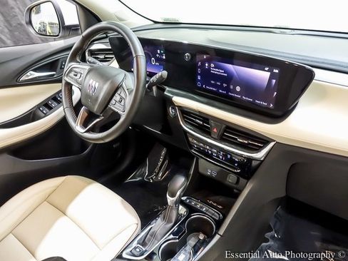 Used 2025 Buick Encore GX Avenir w/ Avenir Technology Package image 24