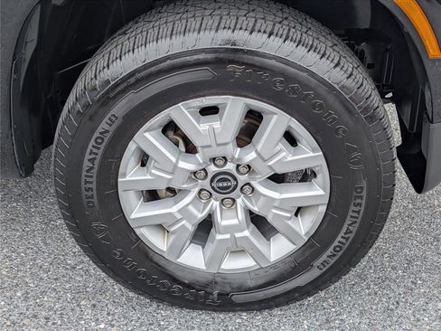 Used 2023 Nissan Frontier SV image 10