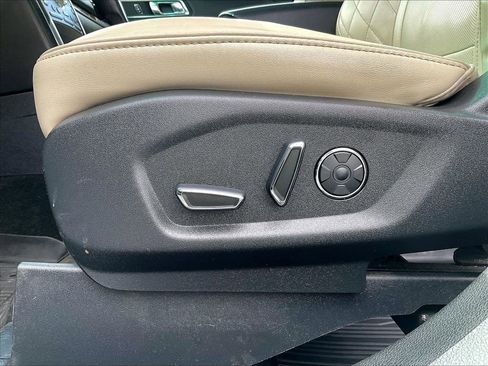 Used 2017 Ford Explorer Platinum AWD/4WD image 28
