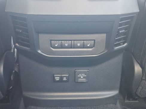 Used 2023 Toyota Tundra Platinum AWD/4WD image 27