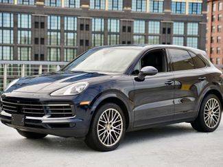 Used 2023 Porsche Cayenne Platinum Edition image 1