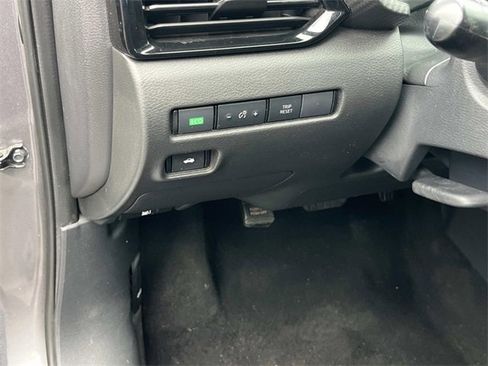 Used 2022 Nissan Sentra SR w/ Lighting Package image 27