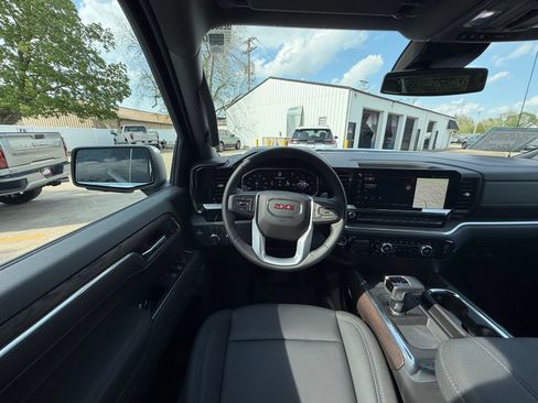 New 2026 GMC Sierra 1500 SLT w/ SLT Premium Plus Package AWD/4WD image 2