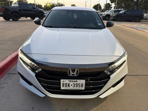 Used 2021 Honda Accord Sport image 2