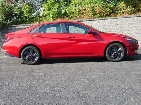 Used 2023 Hyundai Elantra SEL image 8