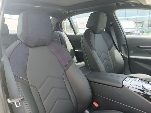 New 2026 BMW 540i xDrive w/ Executive Package image 18