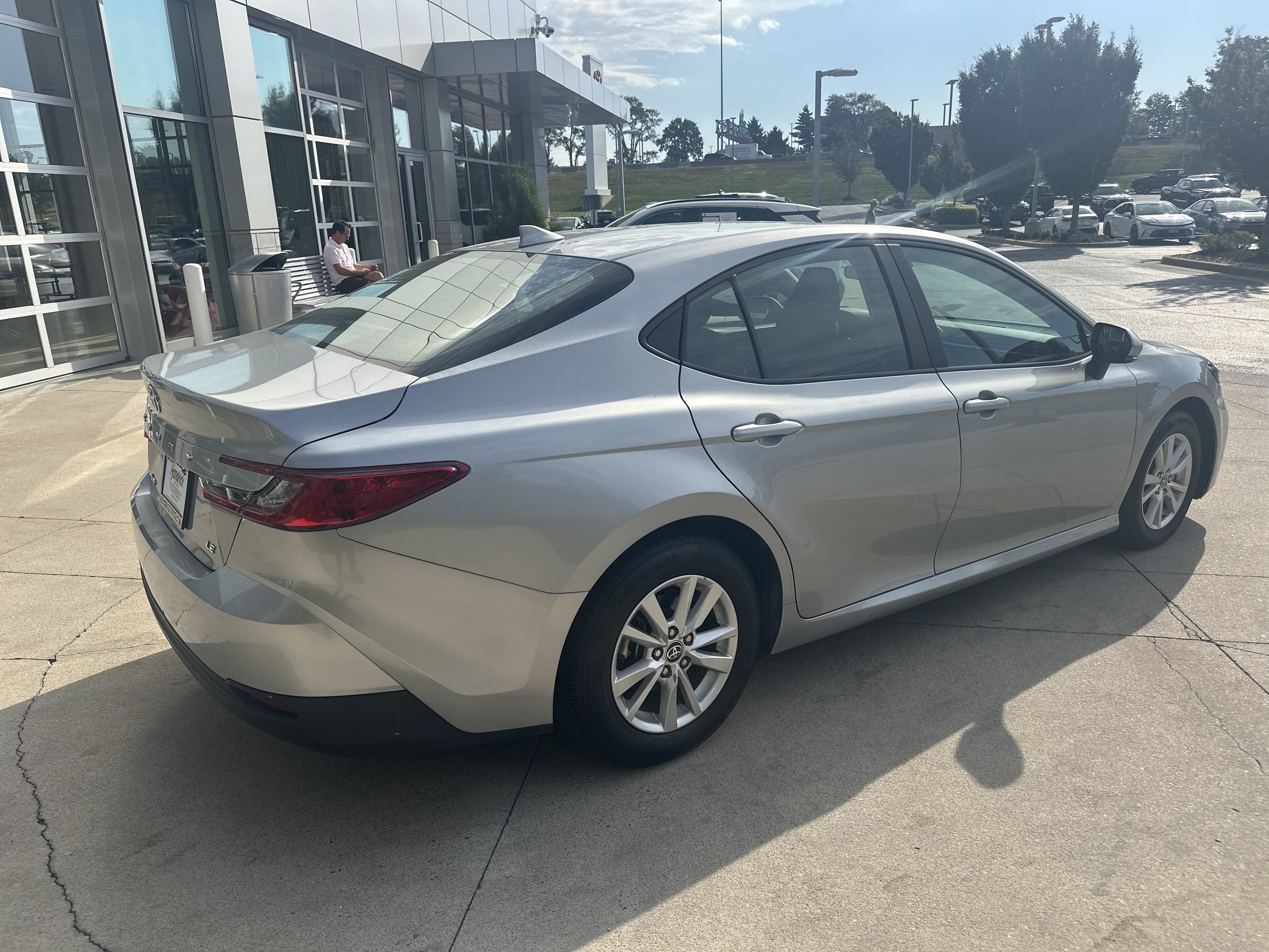 Used 2025 Toyota Camry LE FWD image 22
