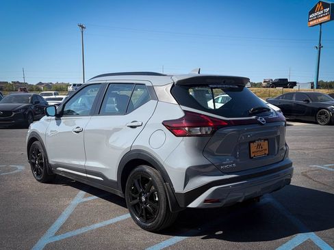 Used 2021 Nissan Kicks SR w/ SR Premium Package FWD image 20