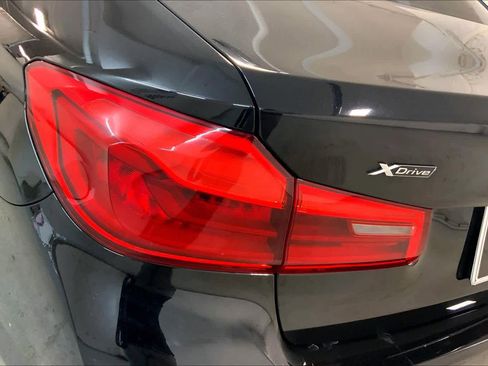 Used 2019 BMW 530i xDrive w/ Convenience Package image 28