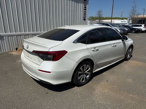 Used 2023 Honda Civic LX image 7