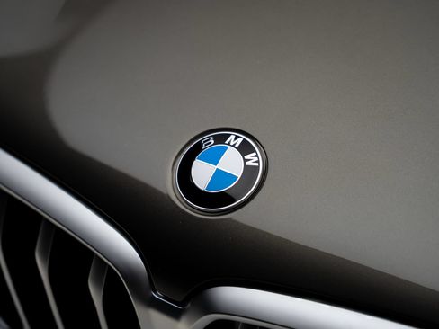 Used 2026 BMW X6 xDrive40i AWD/4WD image 13
