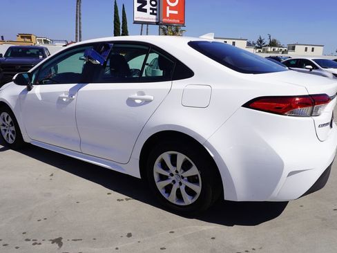 Certified 2025 Toyota Corolla LE image 4