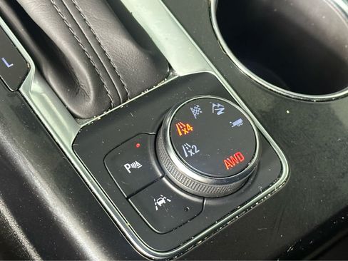 Used 2024 Chevrolet Blazer Premier w/ Driver Confidence II Package AWD/4WD image 20