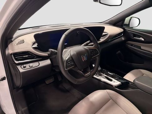 Certified 2024 Buick Envista Avenir image 9