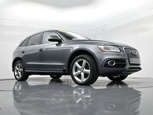Used 2017 Audi Q5 2.0T Premium Plus w/ Technology Package image 34